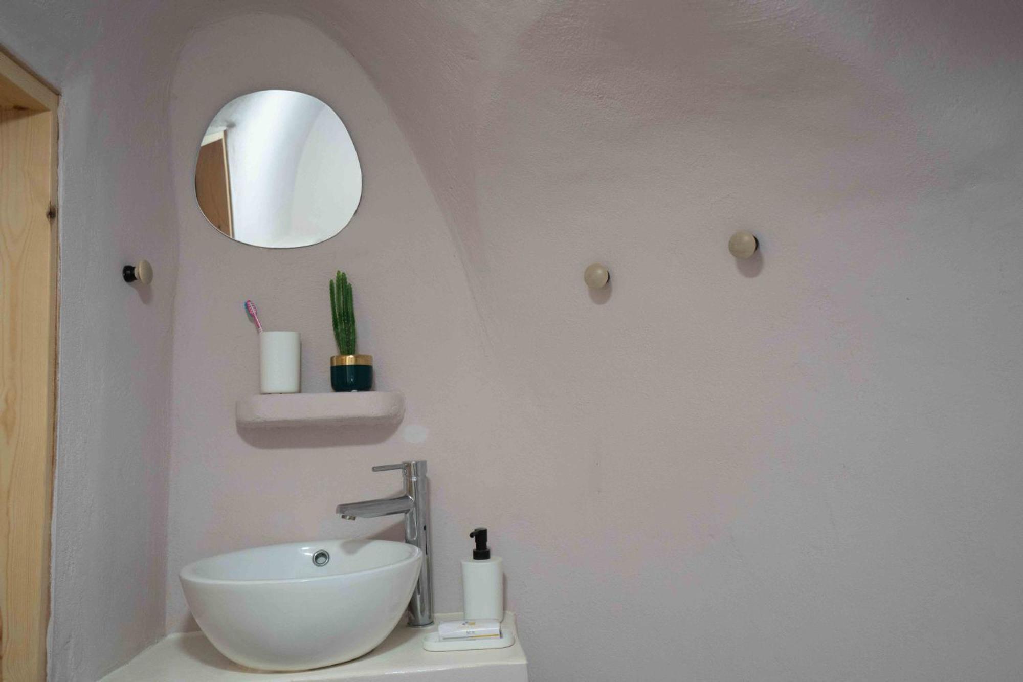 Bird Nest-Santorini Cave Houses Тира Экстерьер фото